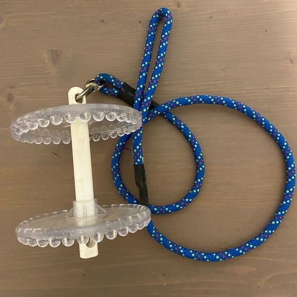 Lick-It Holder - Picture 1 of 1